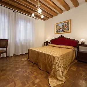 At 2 Minutes From San Marco Square Venise